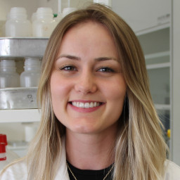 Larissa Camargo Ghirro