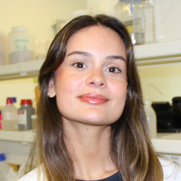 Thayná Domingues de Almeida